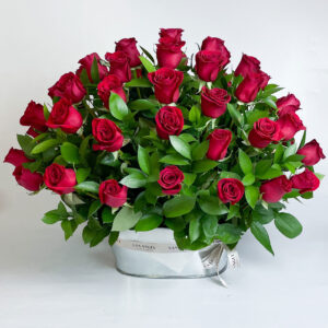 Arreglo floral vendimia con 50 rosas bogota